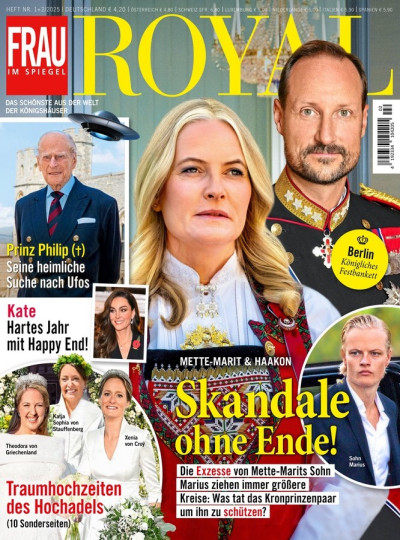 Frau im Spiegel ROYAL